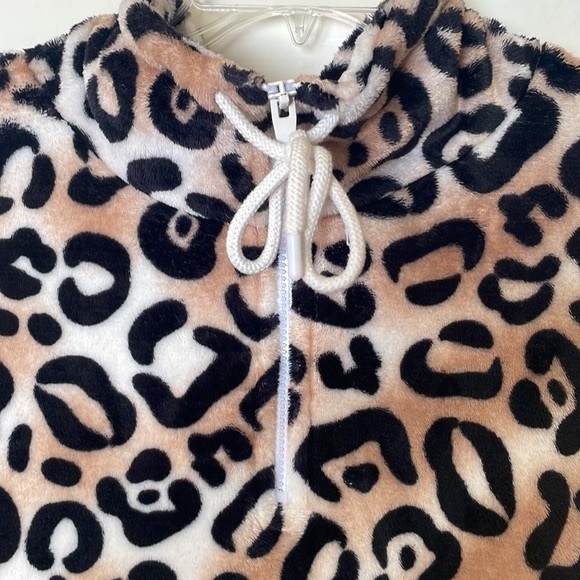 Secret Treasures Lounge Set - Picture 4 of 10